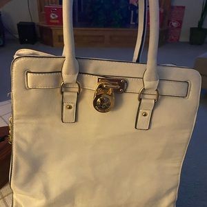 Micheal Kors Purse